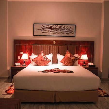 Tiffany Diamond Hotels Ltd - Makunganya Darüsselam Dış mekan fotoğraf