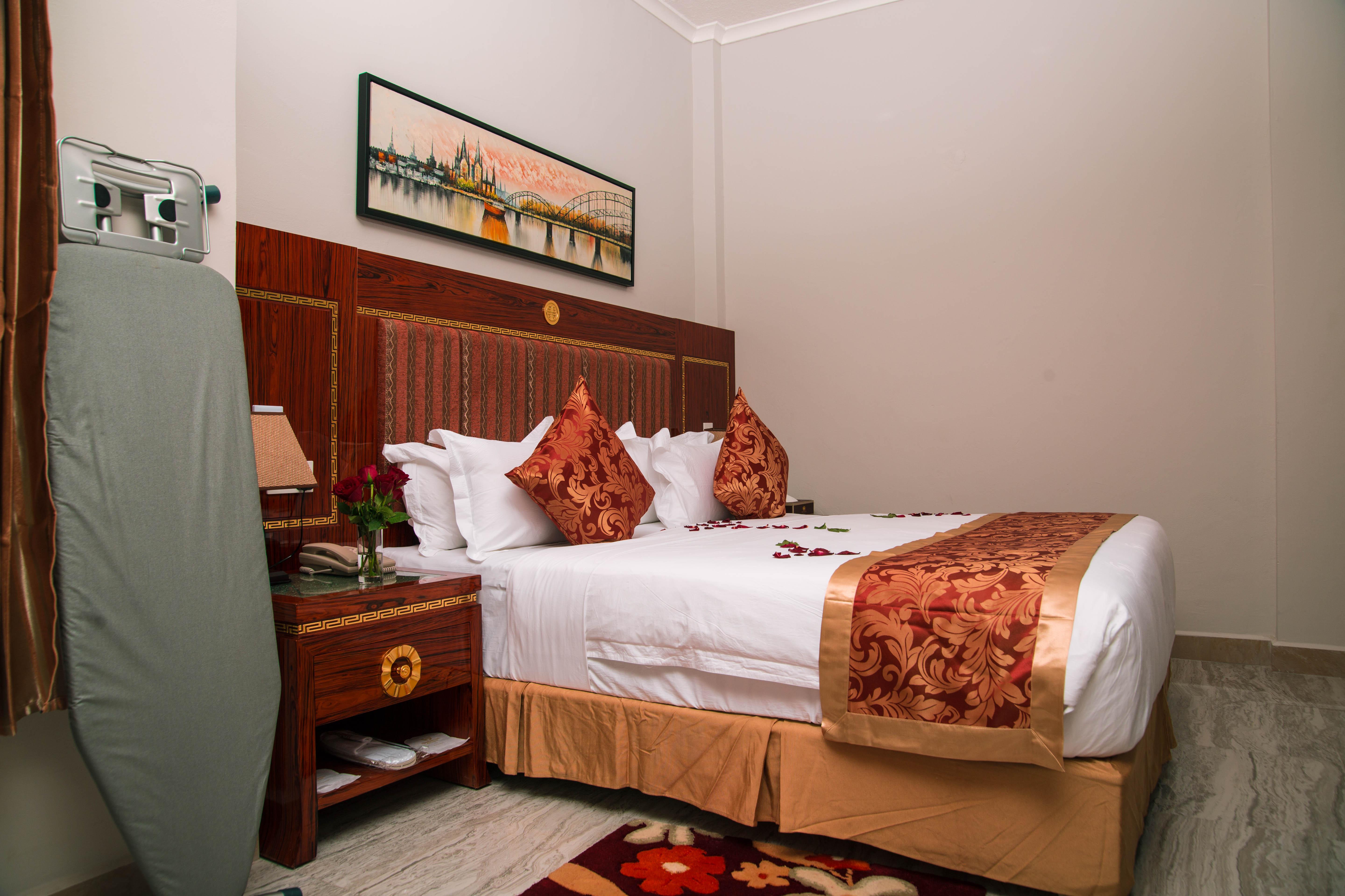 Tiffany Diamond Hotels Ltd - Makunganya Darüsselam Dış mekan fotoğraf