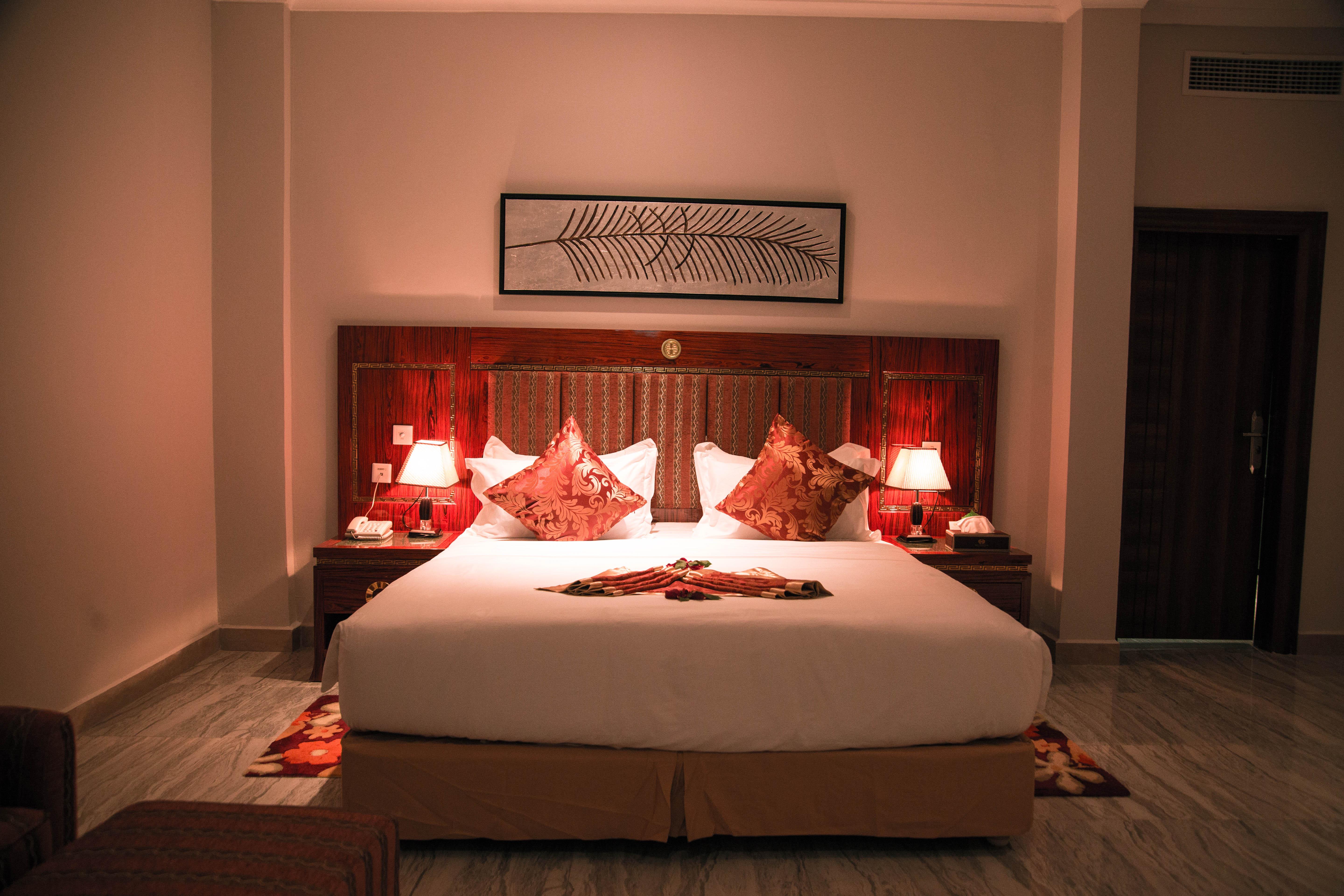 Tiffany Diamond Hotels Ltd - Makunganya Darüsselam Dış mekan fotoğraf
