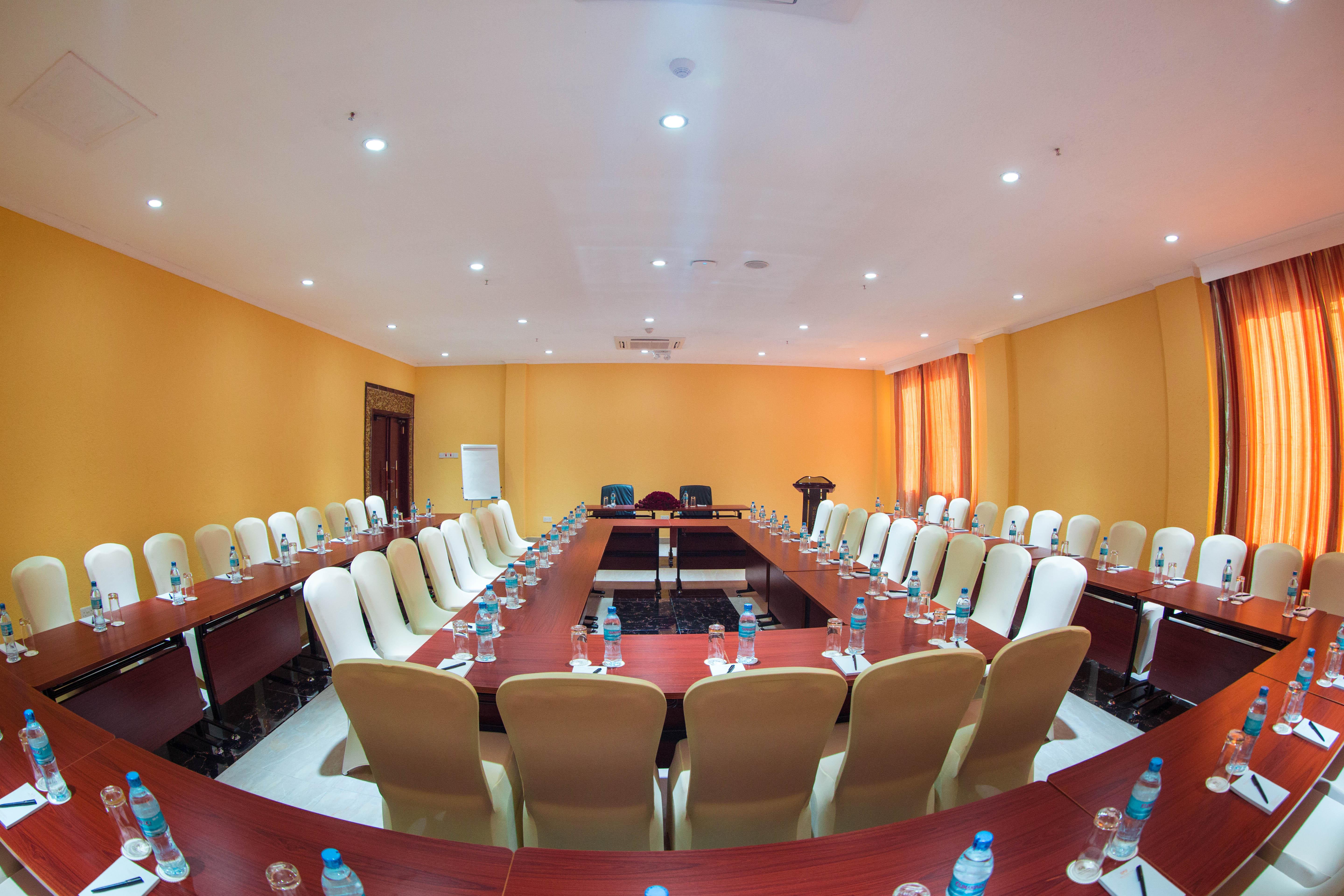 Tiffany Diamond Hotels Ltd - Makunganya Darüsselam Dış mekan fotoğraf