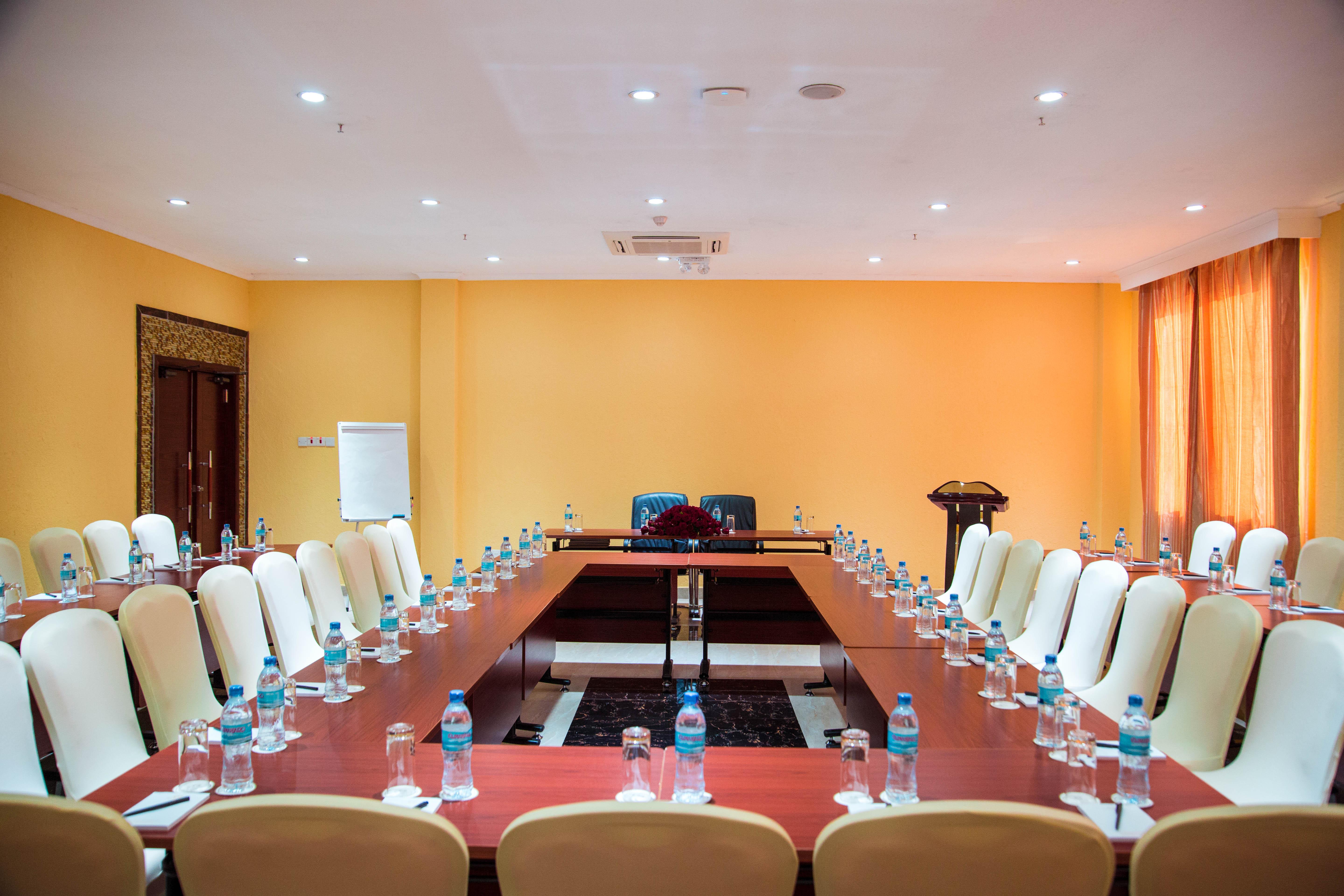 Tiffany Diamond Hotels Ltd - Makunganya Darüsselam Dış mekan fotoğraf