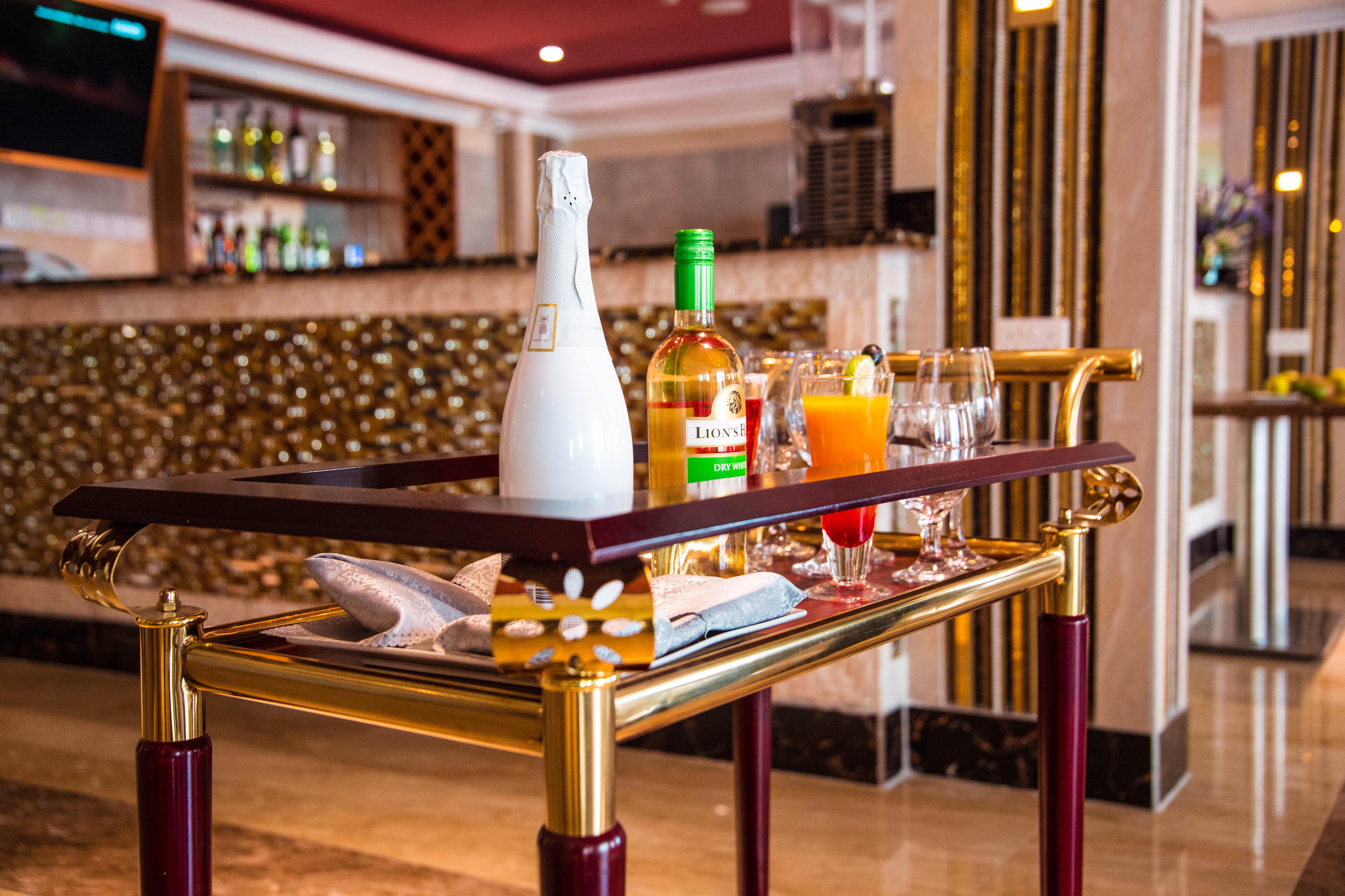 Tiffany Diamond Hotels Ltd - Makunganya Darüsselam Dış mekan fotoğraf