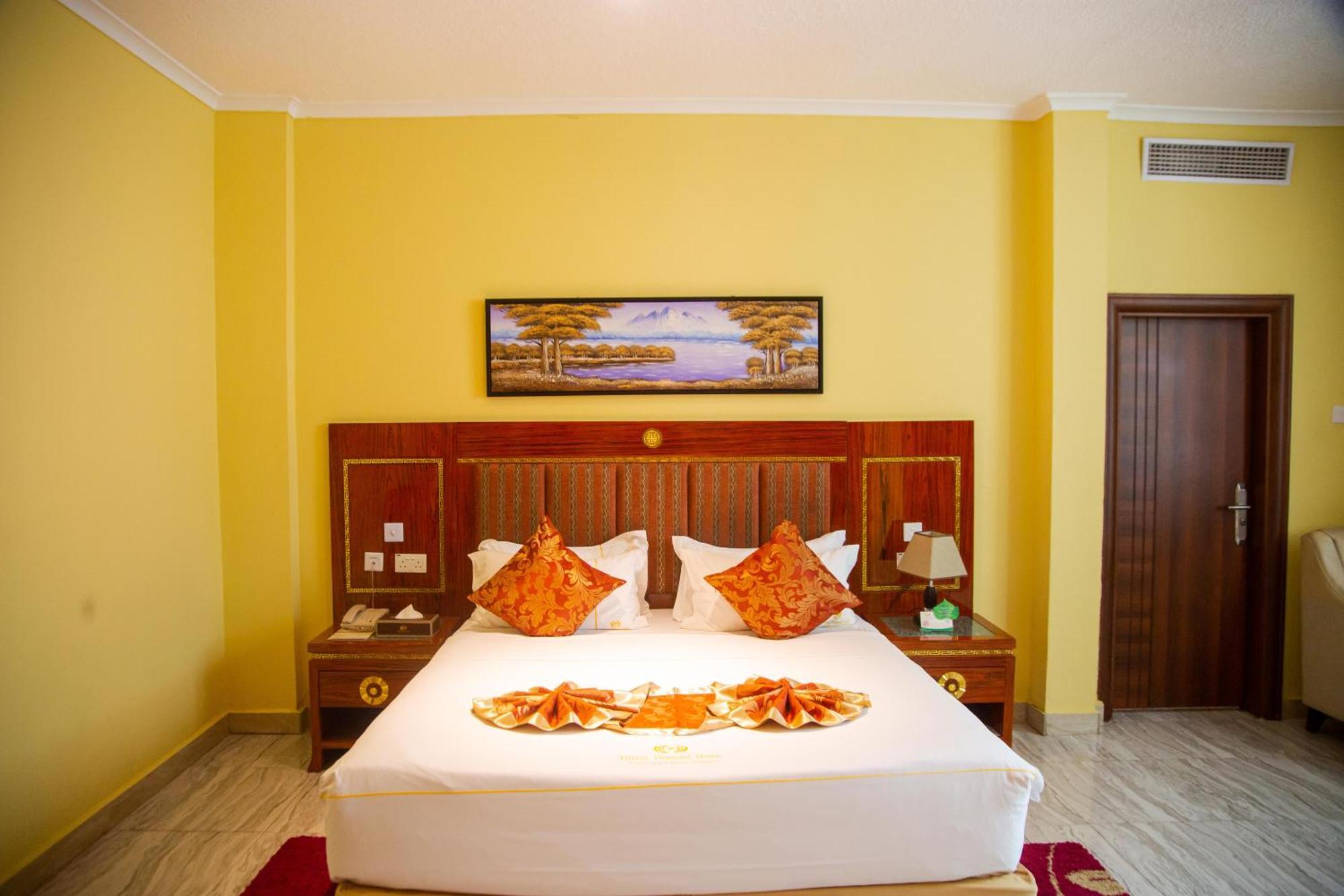 Tiffany Diamond Hotels Ltd - Makunganya Darüsselam Dış mekan fotoğraf