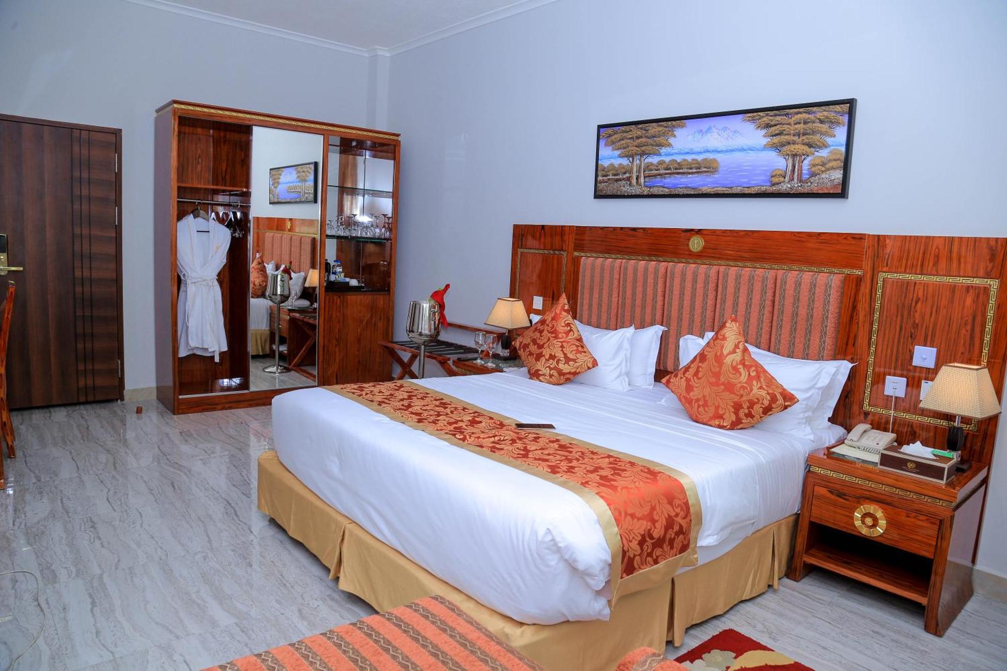 Tiffany Diamond Hotels Ltd - Makunganya Darüsselam Dış mekan fotoğraf
